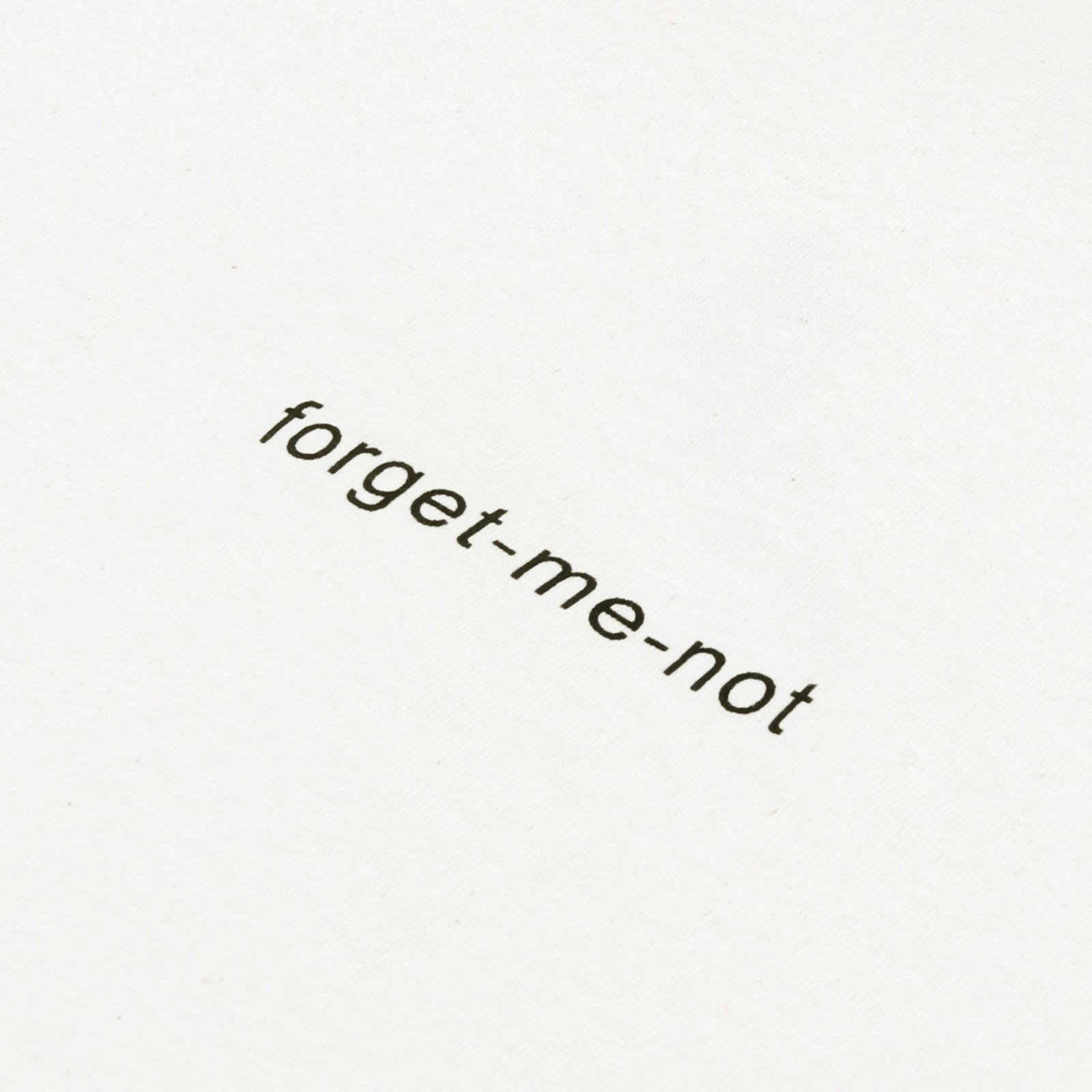 Altru men ivory t-shirt small forget me not print on back close up
