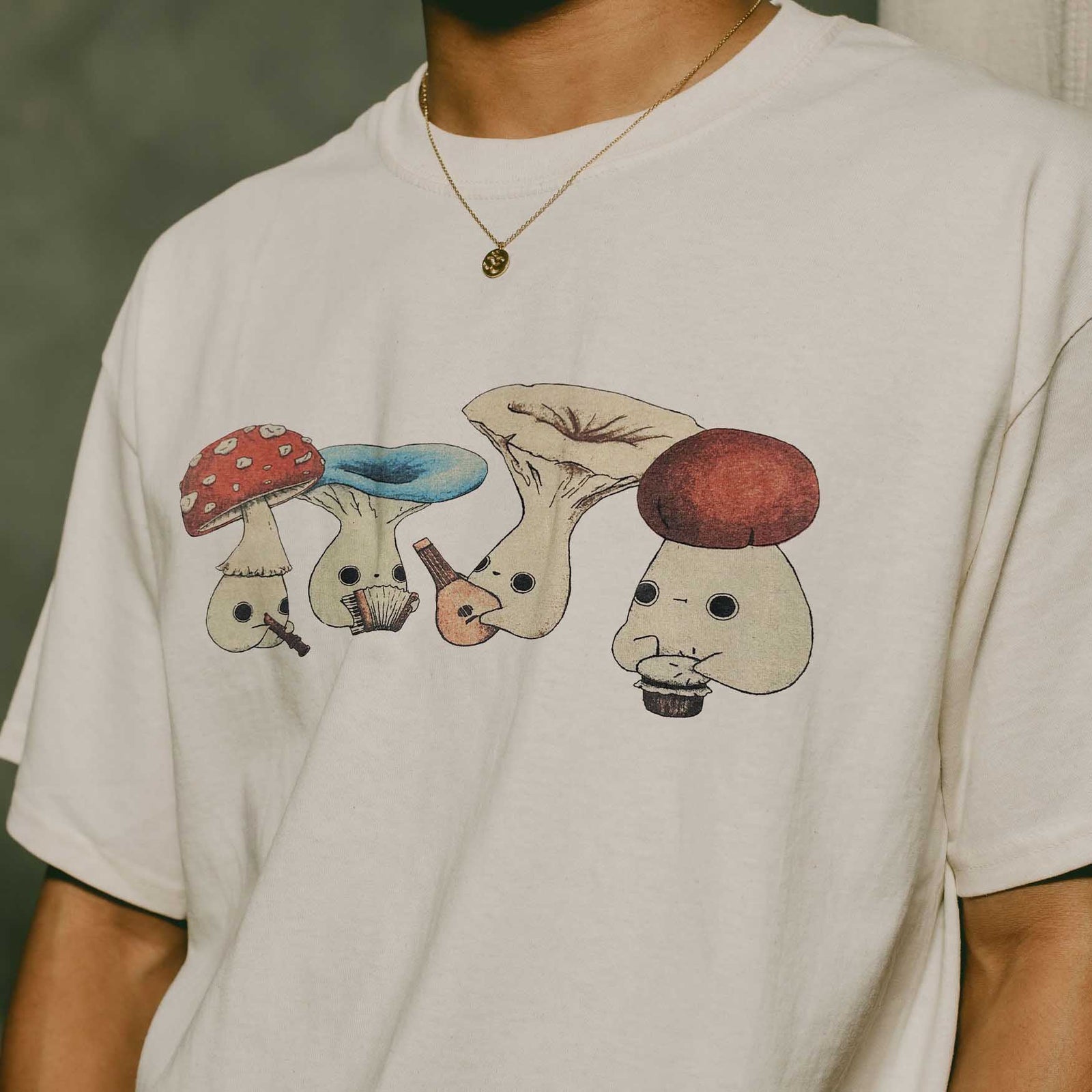 Abi Toads Fungi Tan tee