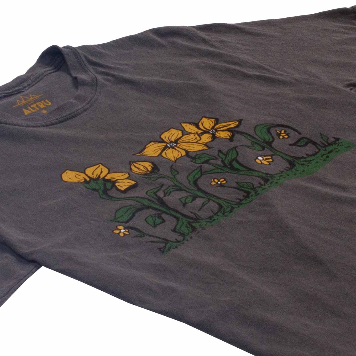 Peace Flowers vintage washed graphic tee